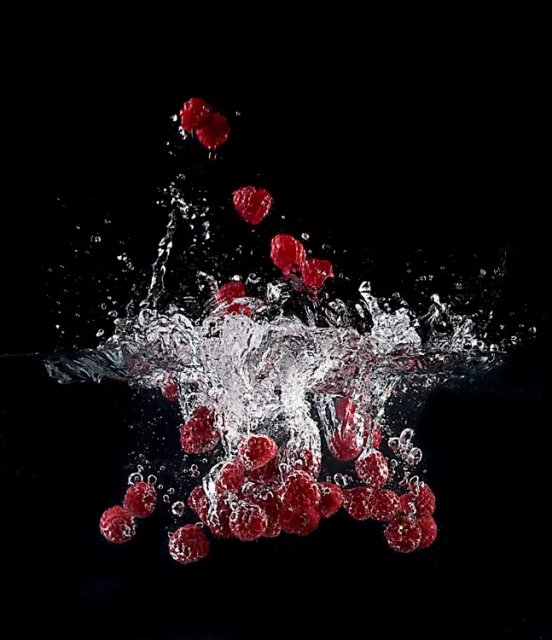 how to photograph falling objects in water 05