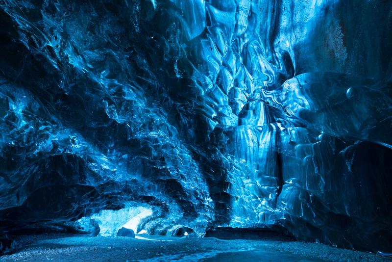 j Breidamerkurjokull Ice Cave 9 1 2015 sthdr3